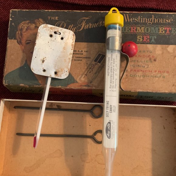 Vintage 1950s Betty Furness Westinghouse Thermometer Set Candy Roasts Jellies - Picture 2 of 10